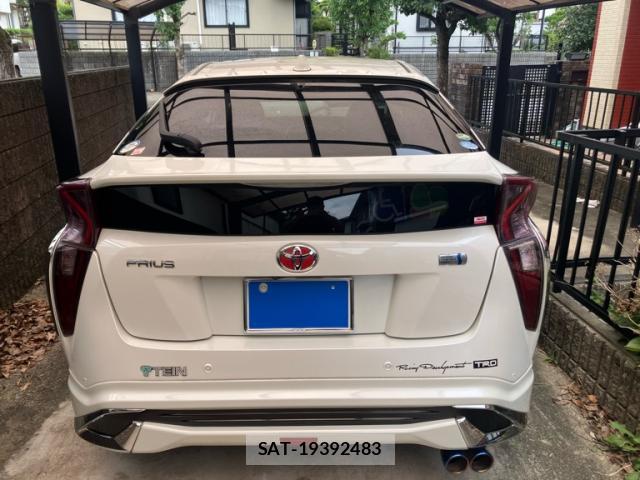 Toyota PRIUS 2016-05 8053904-7