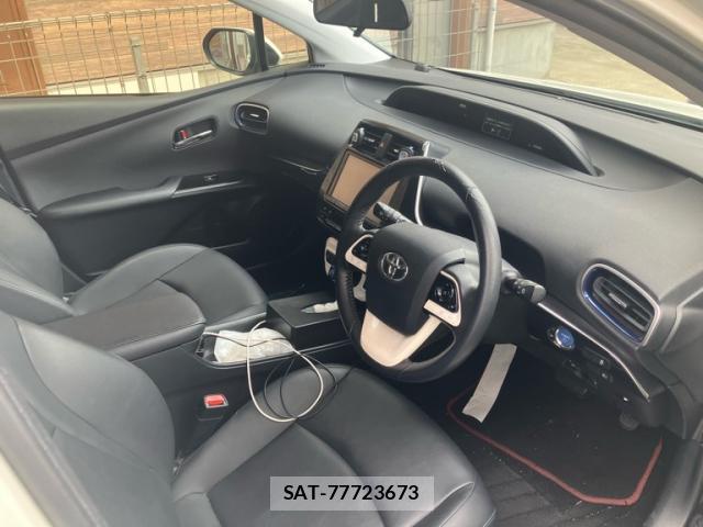 Toyota PRIUS 2016-03 8053905-10