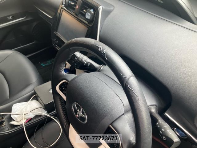 Toyota PRIUS 2016-03 8053905-11