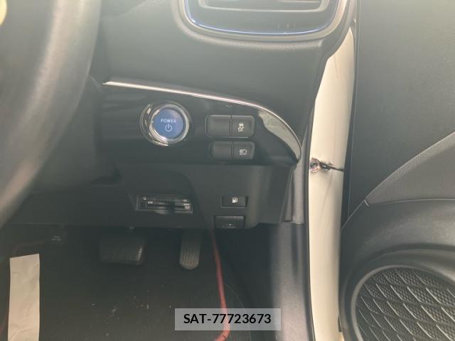 Toyota PRIUS 2016-03 8053905-14