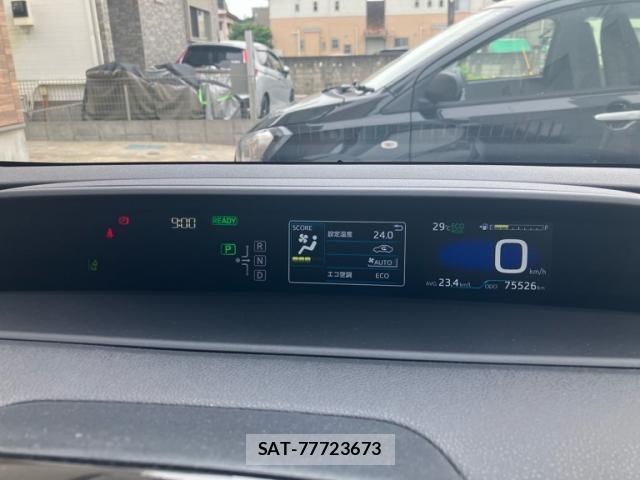 Toyota PRIUS 2016-03 8053905-16