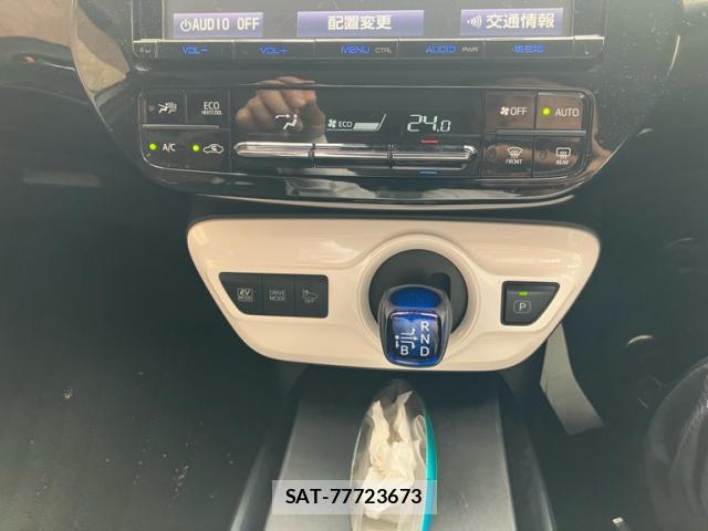 Toyota PRIUS 2016-03 8053905-19