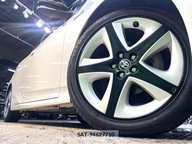 Toyota PRIUS 2018-03 8053976-12