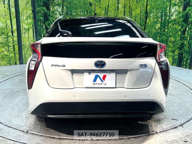 Toyota PRIUS 2018-03 8053976-14