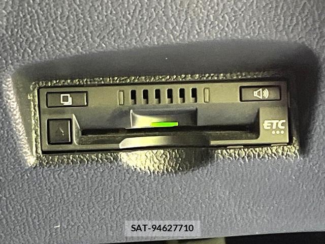 Toyota PRIUS 2018-03 8053976-6