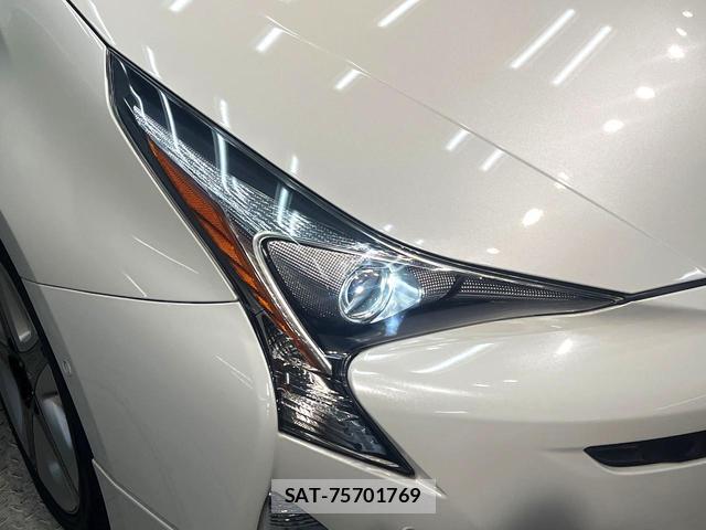 Toyota PRIUS 2016-05 8053978-11