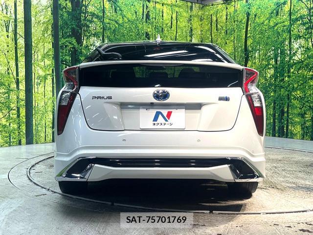 Toyota PRIUS 2016-05 8053978-14