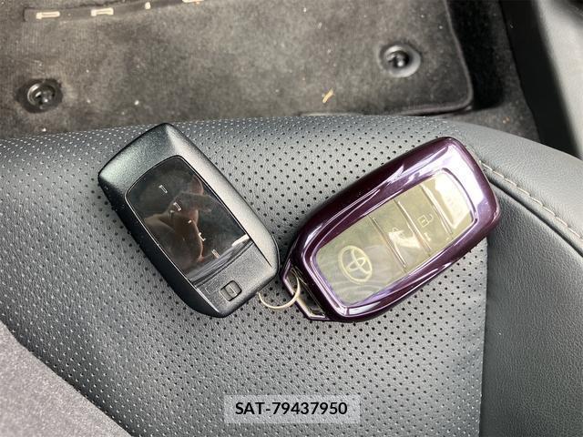 Toyota PRIUS 2023-09 8054062-12