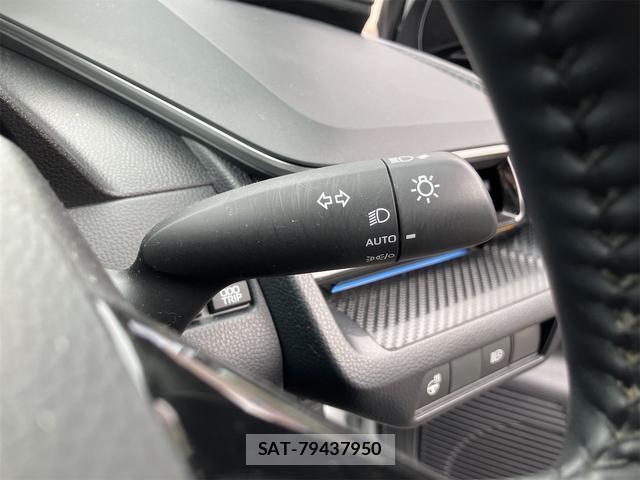 Toyota PRIUS 2023-09 8054062-18
