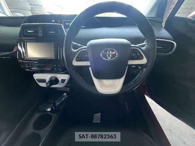 Toyota PRIUS 2016-01 8054069-17