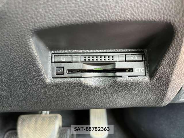 Toyota PRIUS 2016-01 8054069-6