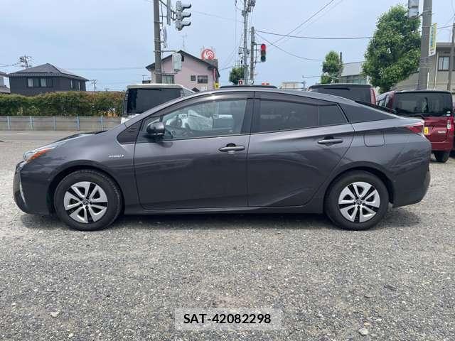 Toyota PRIUS 2016-07 8054070-14