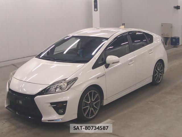 Toyota PRIUS 2015-10 8054121-4