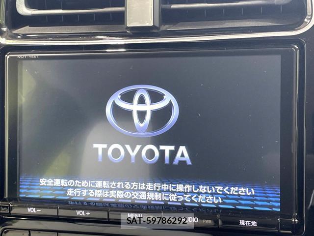 Toyota PRIUS 2017-11 8054158-2