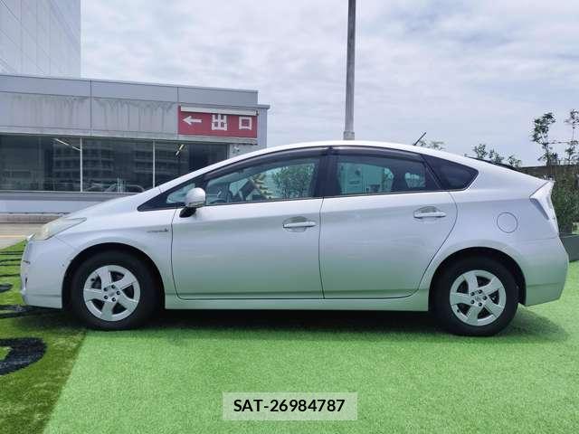 Toyota PRIUS 2010-04 8054202-18