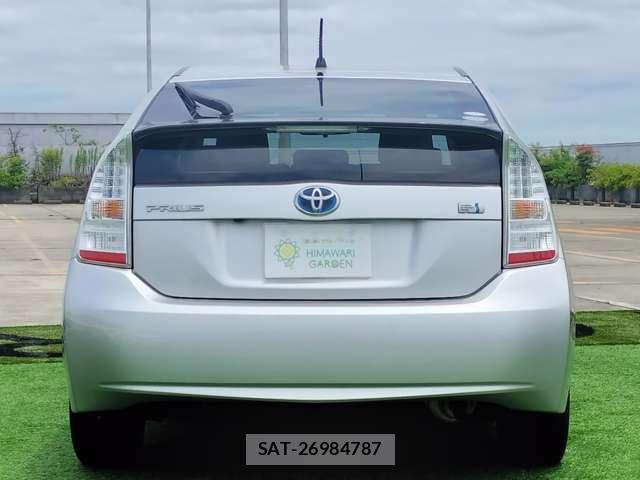 Toyota PRIUS 2010-04 8054202-19