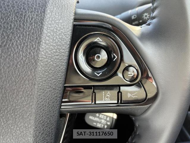 Toyota PRIUS 2021-03 8054397-9