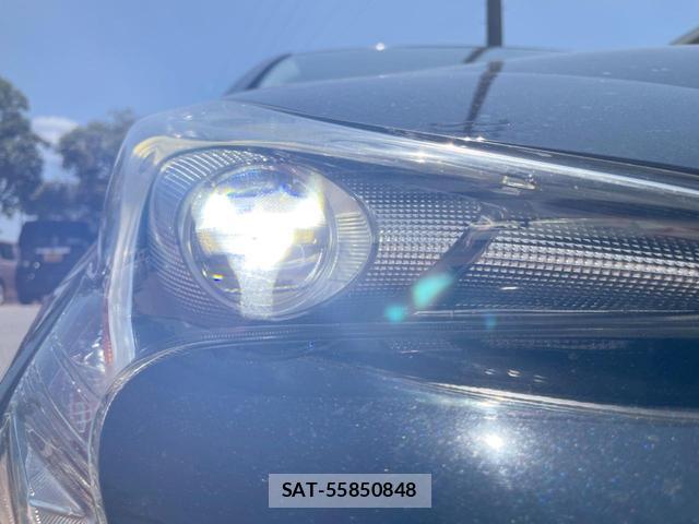 Toyota PRIUS 2017-10 8054478-11