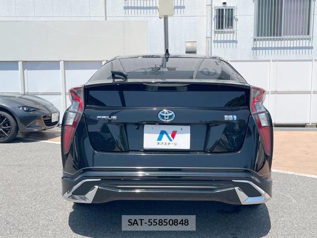 Toyota PRIUS 2017-10 8054478-13
