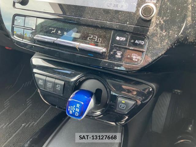 Toyota PRIUS 2021-07 8054482-11
