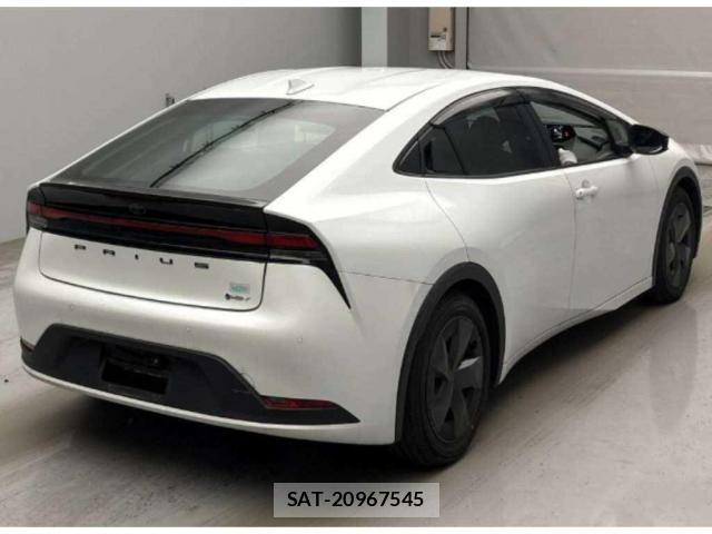 Toyota PRIUS 2023-06 8054619-4