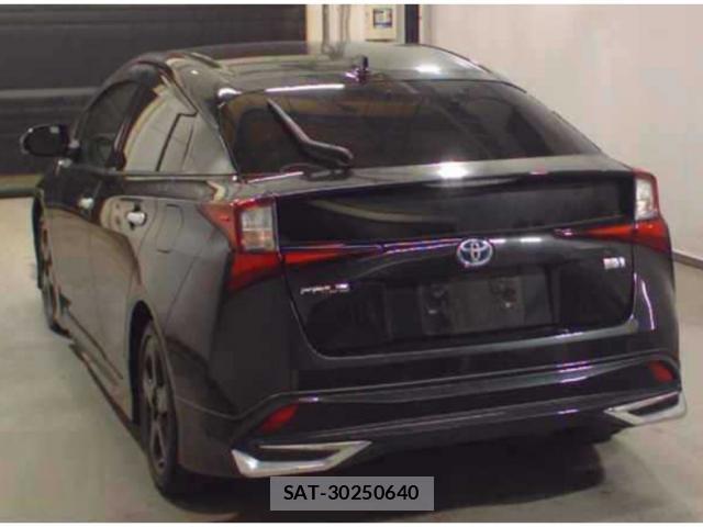 Toyota PRIUS 2022-02 8054759-4