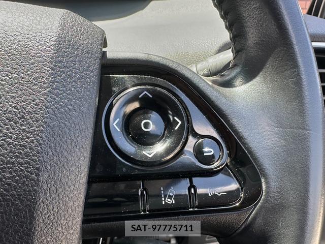 Toyota PRIUS 2019-01 8054901-10