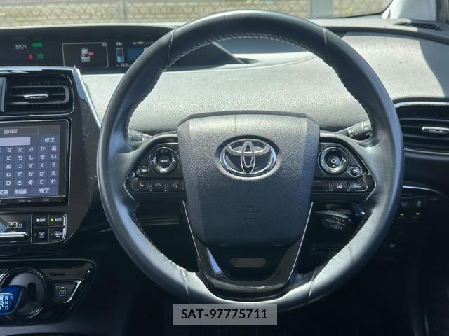 Toyota PRIUS 2019-01 8054901-2