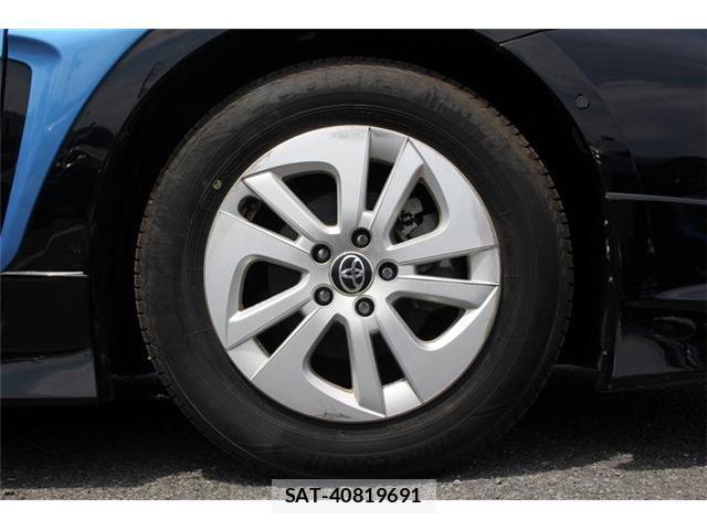 Toyota PRIUS 2018-03 8054929-11