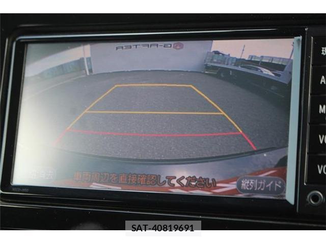 Toyota PRIUS 2018-03 8054929-2