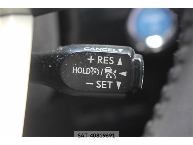Toyota PRIUS 2018-03 8054929-4