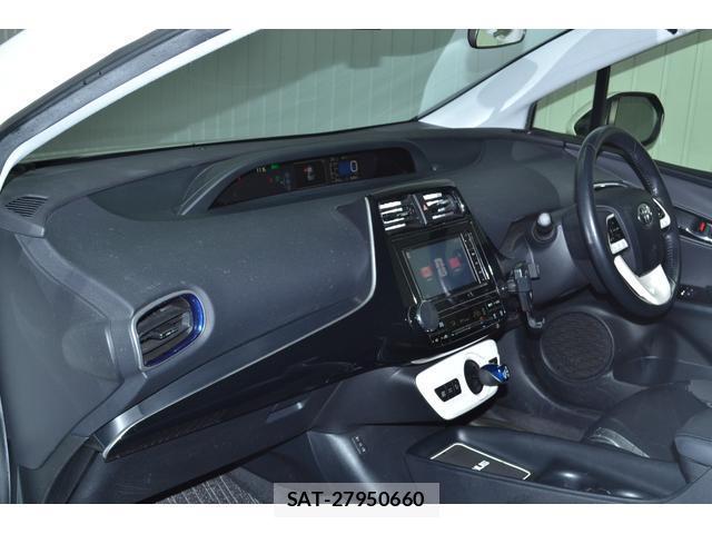 Toyota PRIUS 2016-03 8055147-17