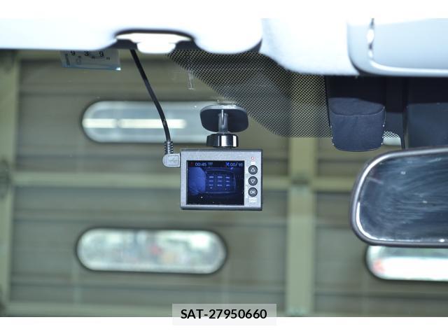 Toyota PRIUS 2016-03 8055147-18