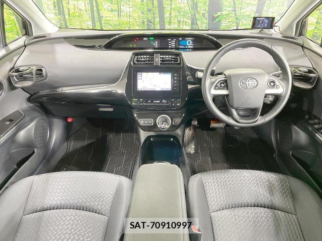Toyota PRIUS 2016-07 8055158-1
