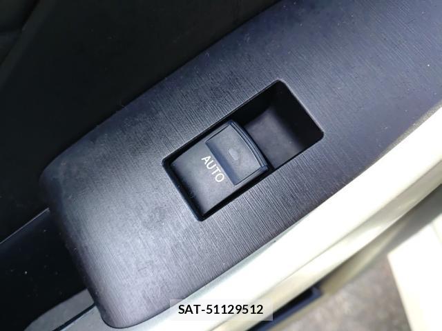 Toyota PRIUS 2013-06 8055271-12