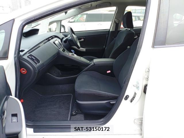 Toyota PRIUS 2013-07 8055285-15