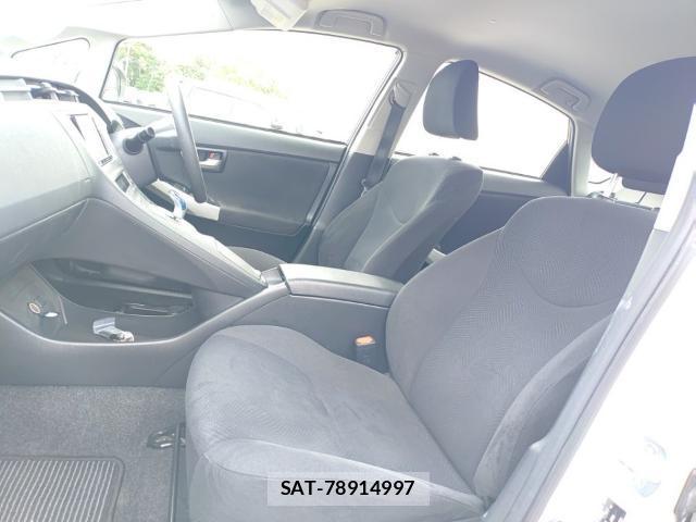 Toyota PRIUS 2015-06 8055288-15