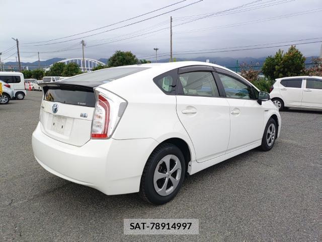 Toyota PRIUS 2015-06 8055288-4