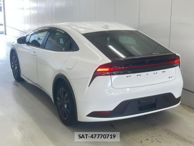 Toyota PRIUS 2023-06 8055381-1