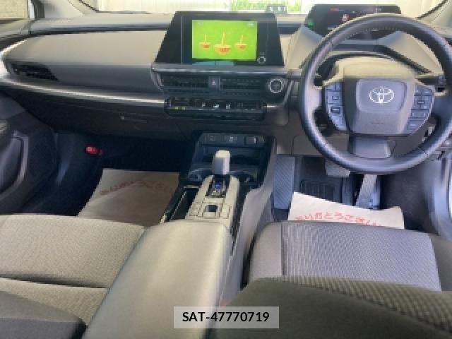 Toyota PRIUS 2023-06 8055381-2