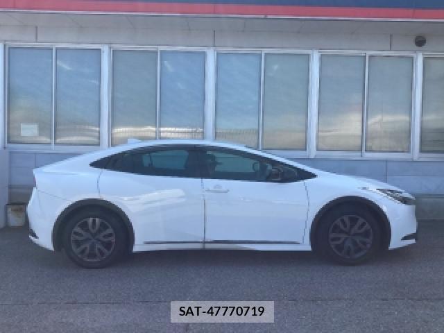 Toyota PRIUS 2023-06 8055381-3