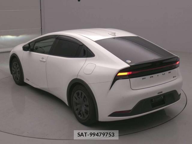 Toyota PRIUS 2023-07 8055420-1