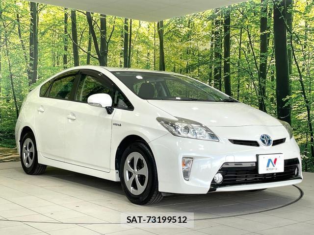 Toyota PRIUS 2014-01 8055477-15