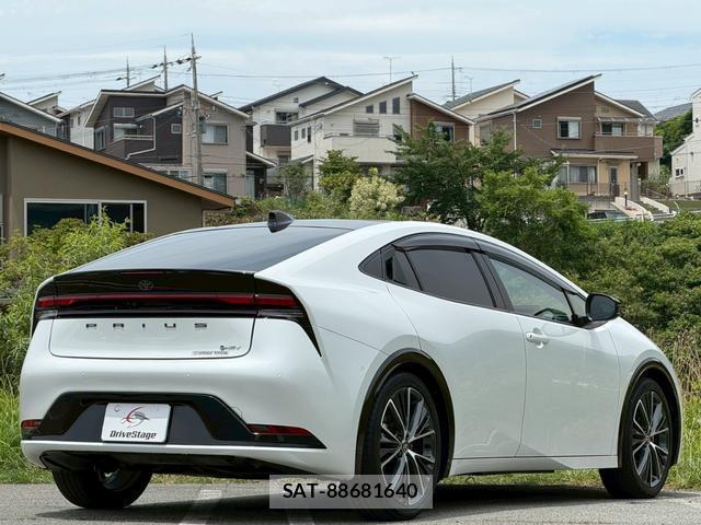 Toyota PRIUS 2023-06 8055515-1