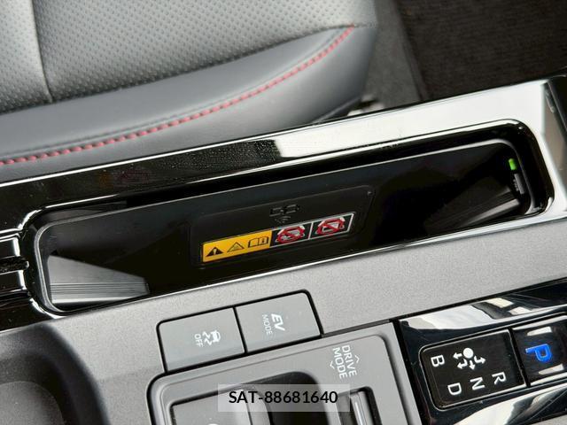 Toyota PRIUS 2023-06 8055515-10