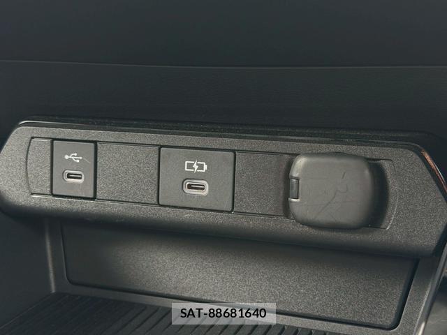 Toyota PRIUS 2023-06 8055515-13