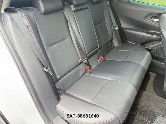 Toyota PRIUS 2023-06 8055515-18