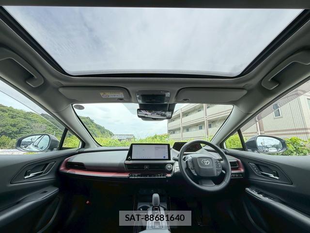 Toyota PRIUS 2023-06 8055515-2