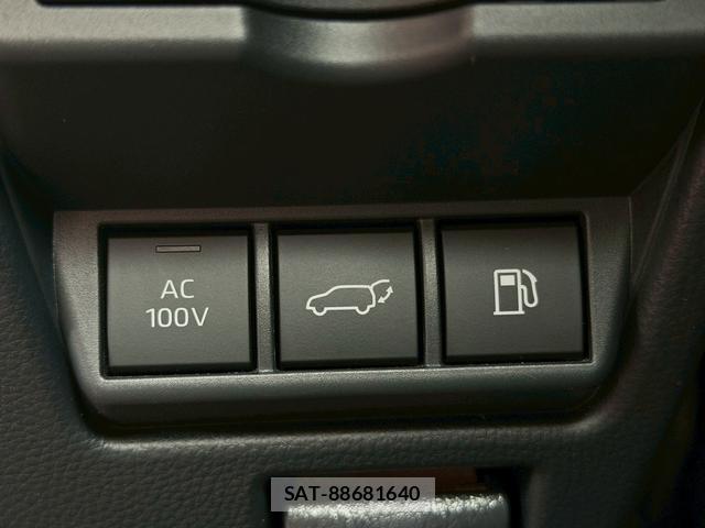 Toyota PRIUS 2023-06 8055515-9