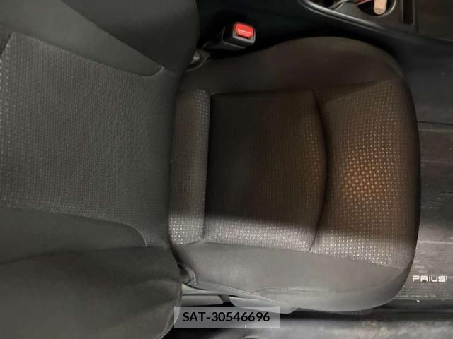 Toyota PRIUS 2019-06 8055560-10